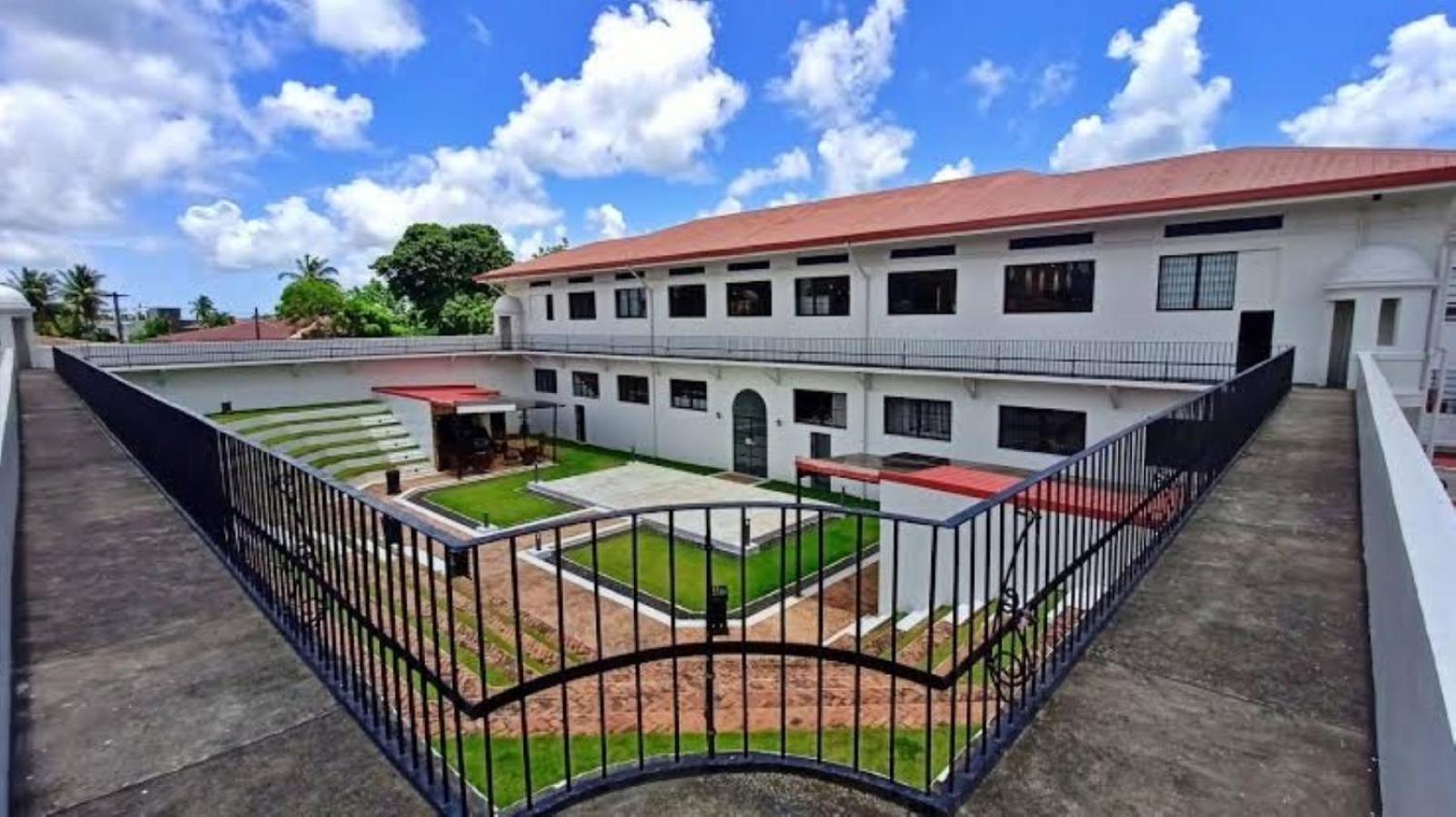 Fernando'S Hotel Sorsogon Zewnętrze zdjęcie