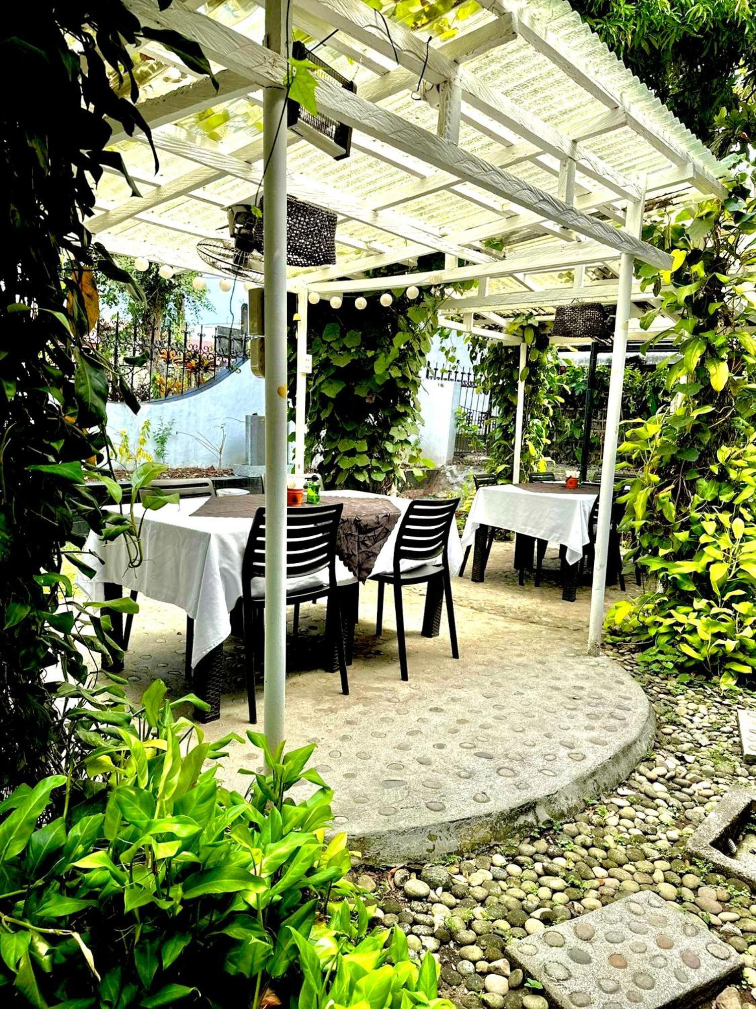 Fernando'S Hotel Sorsogon Zewnętrze zdjęcie